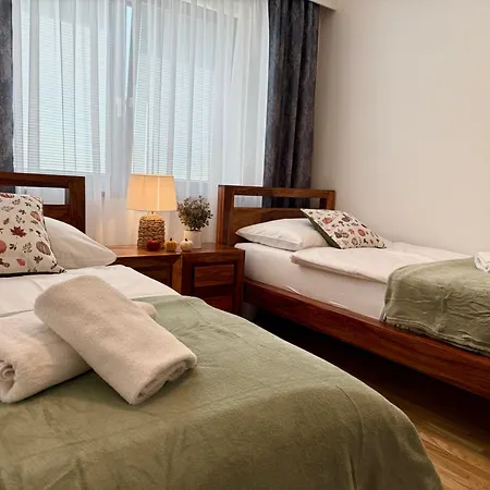 Vysoké Tatry - House For 13 People Mlynica