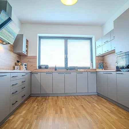Vysoké Tatry - House For 13 People Mlynica